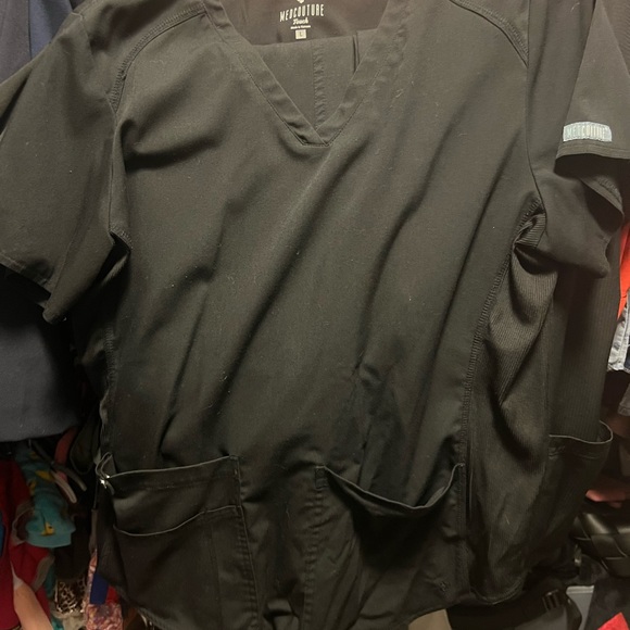 Women’s scrubs all in excellent condition!
Most size large,sketchers set is XL - Picture 10 of 13
